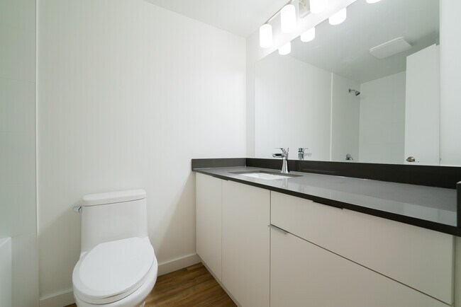 Photo - 430 Stewart Ave