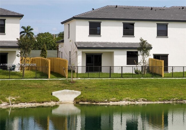 Photo - 5001 Peacock Wy