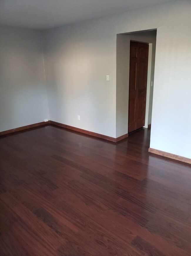 Tudor Park Apartments Morris, IL