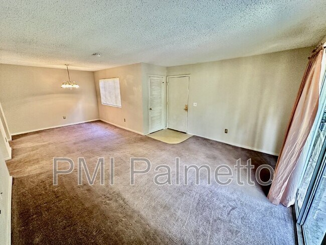 Photo - 1208 Bush River Rd Unidad D8