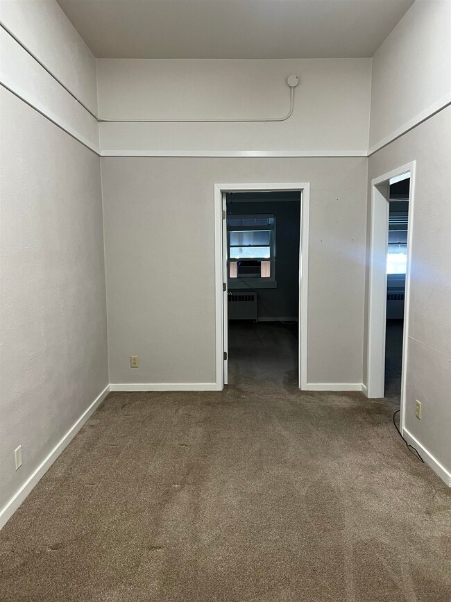 109 S Main St Unit 8