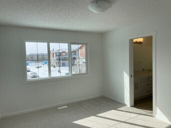 Photo - 905-172 172 St SW