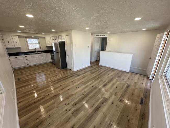 Photo - 505 E 23rd St