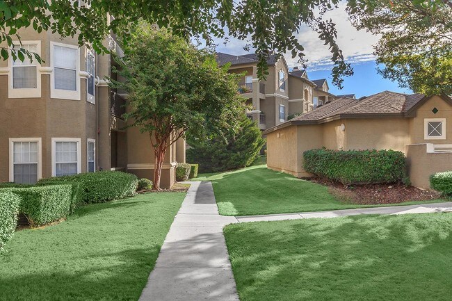 Wade Crossing Apartment Homes For Rent in Frisco, TX