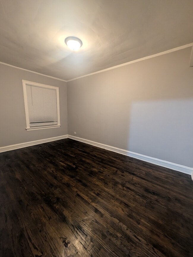 Photo - 1020 W 68th St