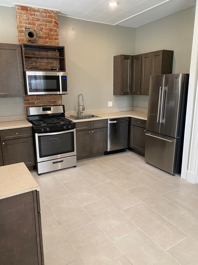 Building Photo - 24 Sterrett Ave Unit 24