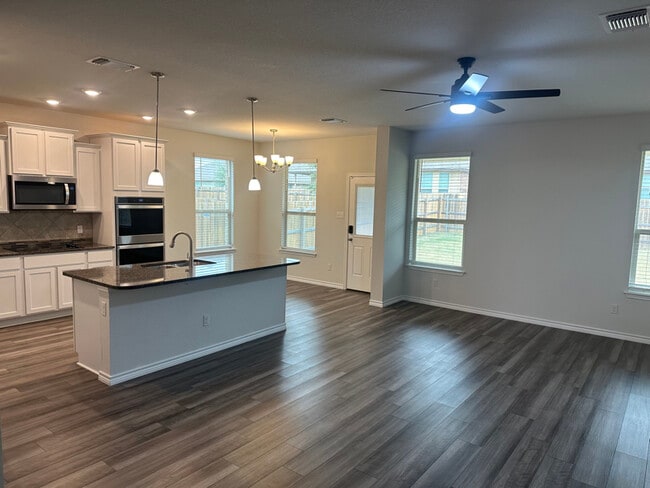 Photo - 6149 Lavaca Dr