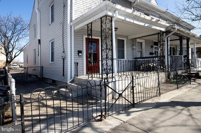 Building Photo - 207 Somerset St