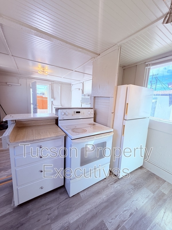 Photo - 234 E 32nd St