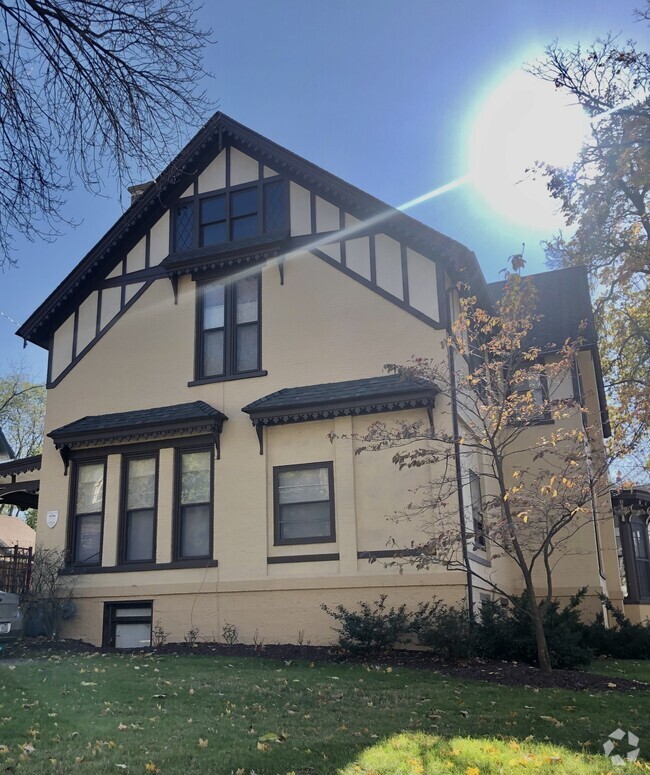 400 Washington Ave SE - Madison Apartment Homes