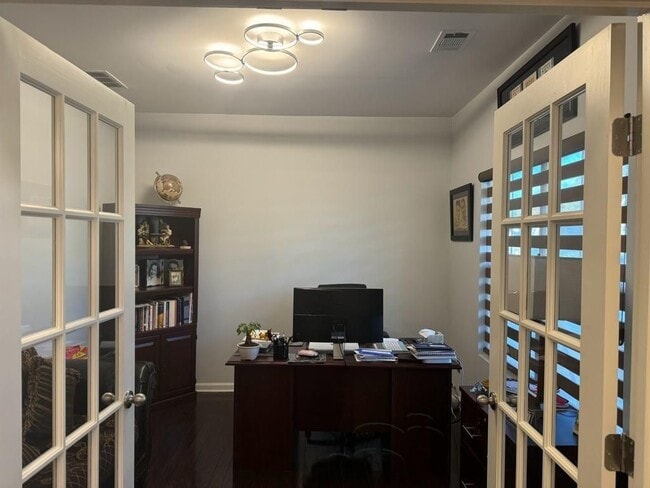 Photo - 1489 Washington Rose Ave