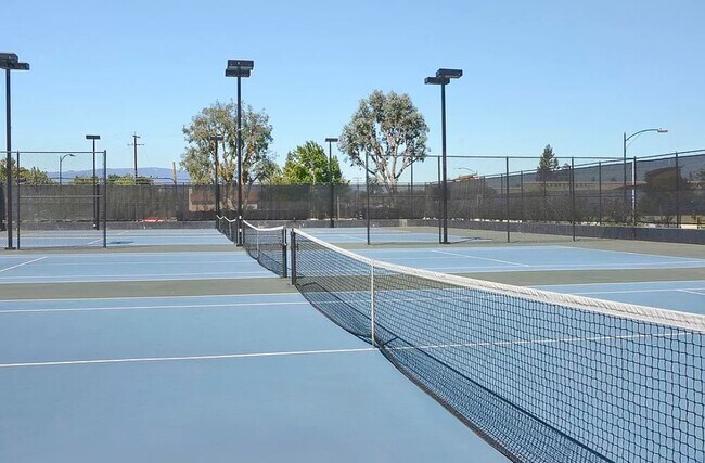 Photo - 700 El Paseo de Saratoga Unidad Cherry