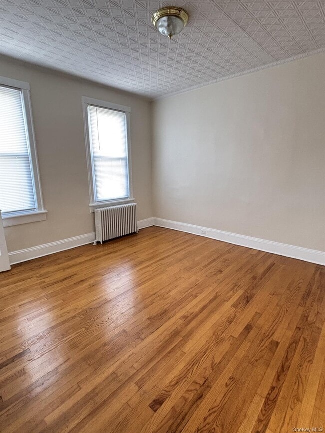 Photo - 71-58 70th St