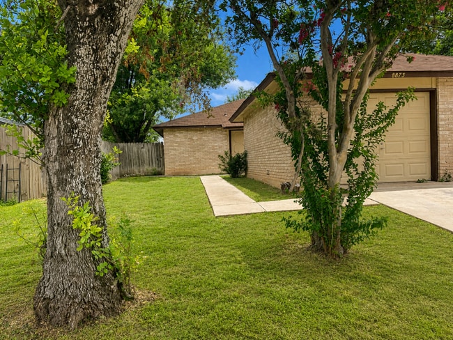 Building Photo - 8873 Meadow Trace St Unit Meadow Trace-8873