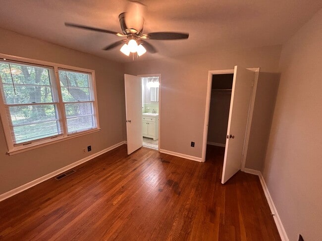 Photo - 4107 Arlington Cir NW