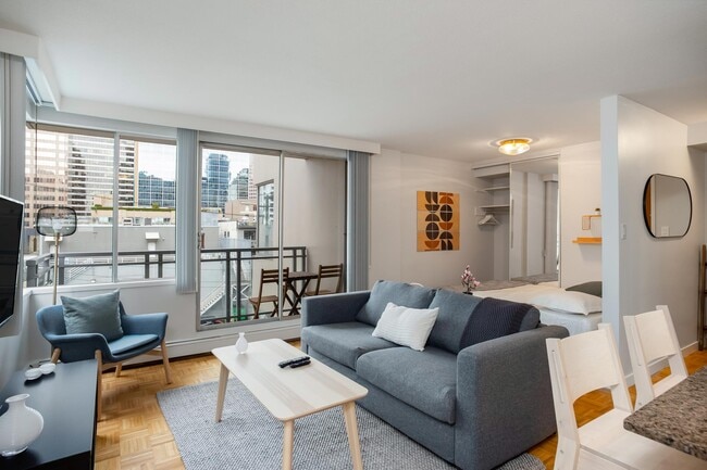 Building Photo - Somerset Unit 00407