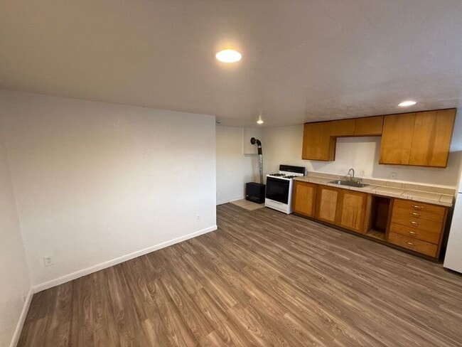 Photo - 1135 SE Salem Ave