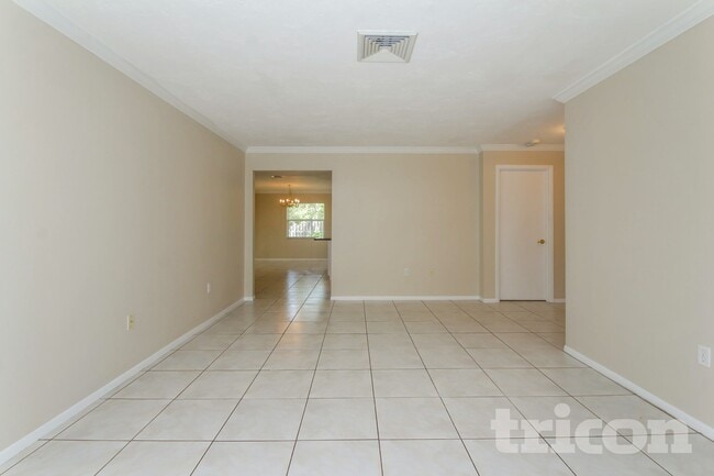Photo - 8105 Longbay Blvd