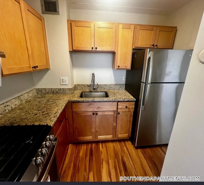 Building Photo - 715 Tremont St Rental