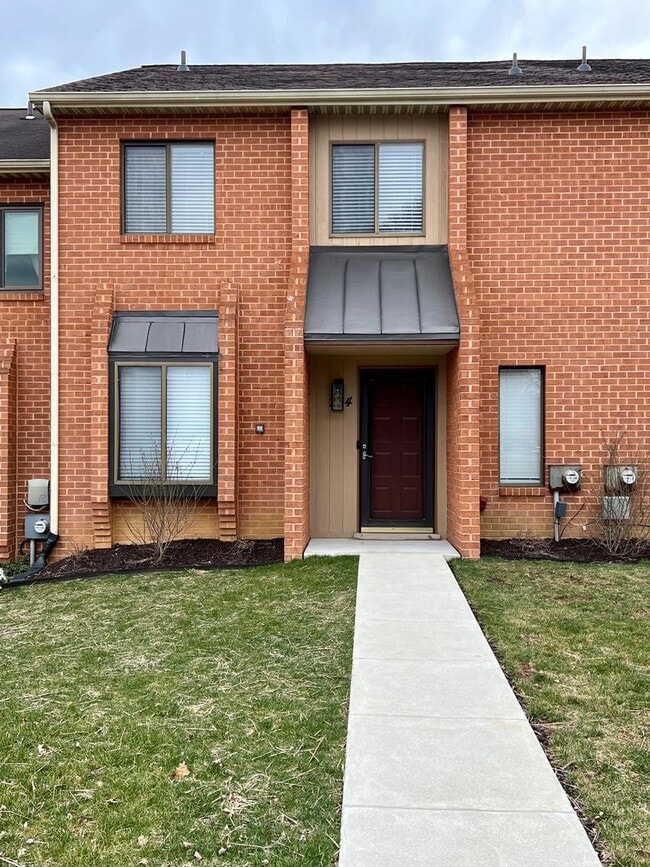 Building Photo - 234 Towyn Ct