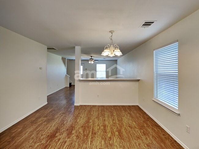 Photo - 2848 Deerfern Ln