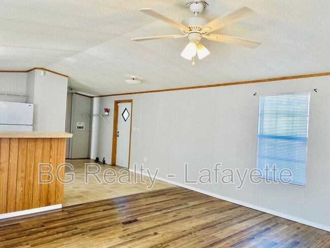 Photo - 280 Par Rd 1-393