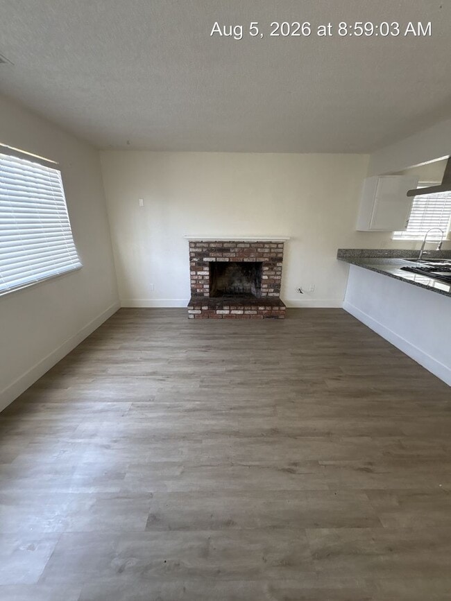 Photo - 2113 W Inyo Ave Unit 2113