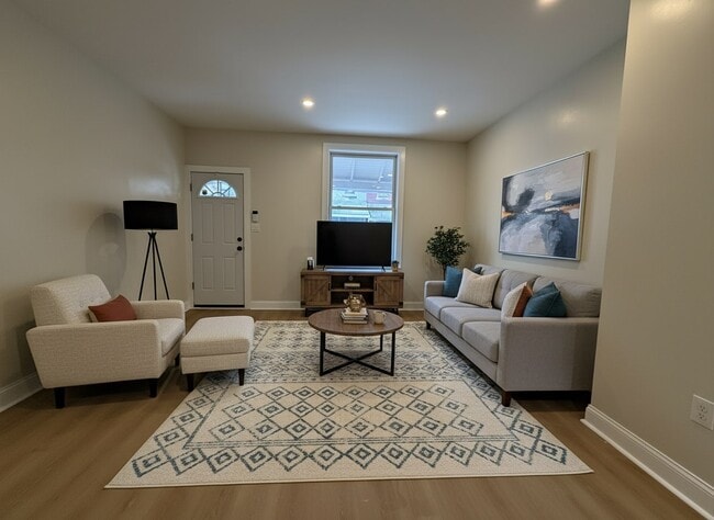 Photo - 50 N Frazier-