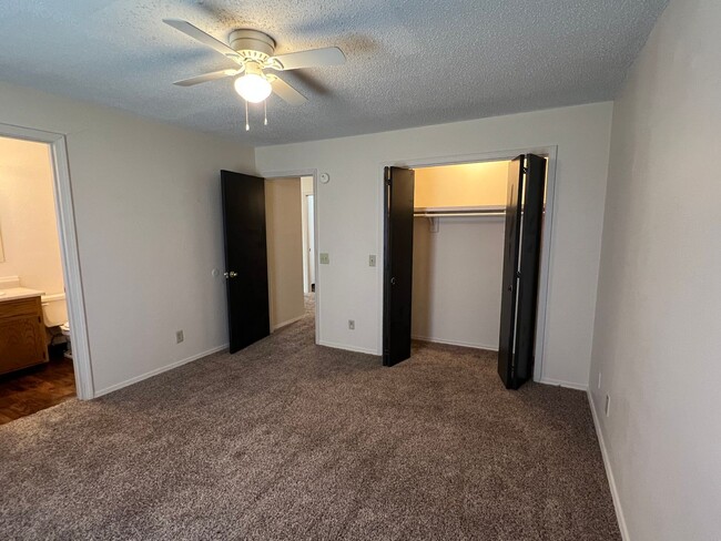 Photo - 2 Bedroom, 2 Bathroom Duplex in SW Springfield