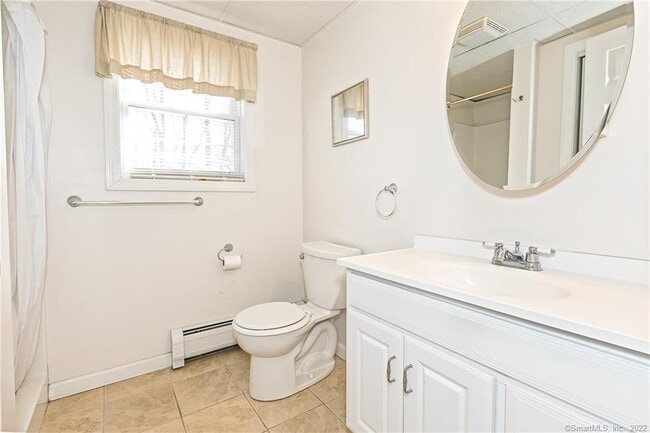 Photo - 15 Indian Hill Ln