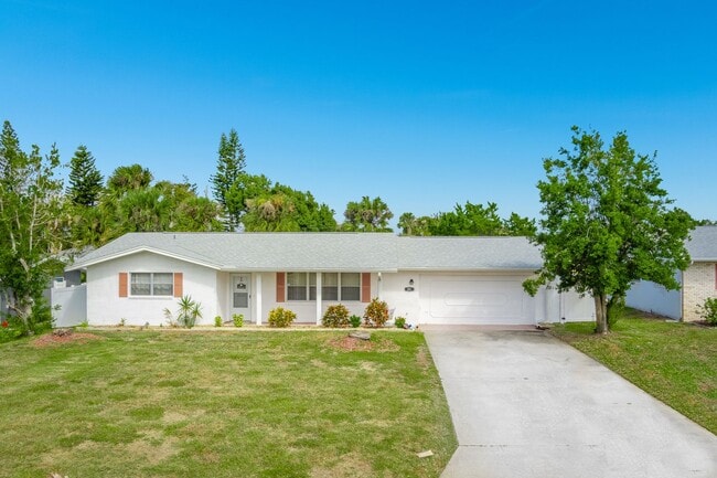 Photo - Welcome to your Perfect Beachside Retreat!