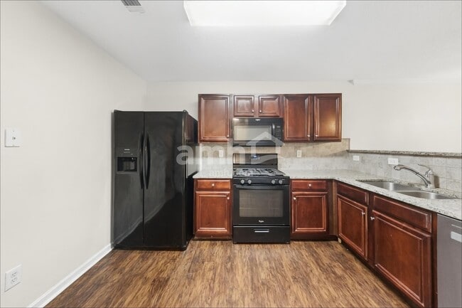 364 Hidden Creek Ln