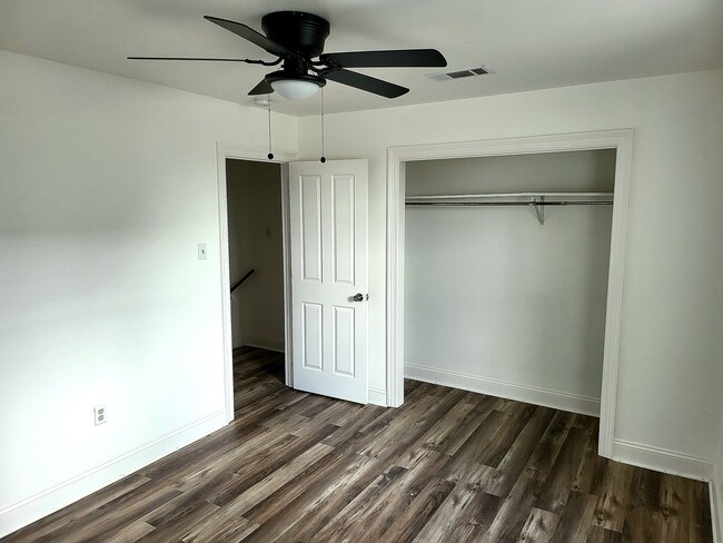 Building Photo - 3517 Golden Dr Rental