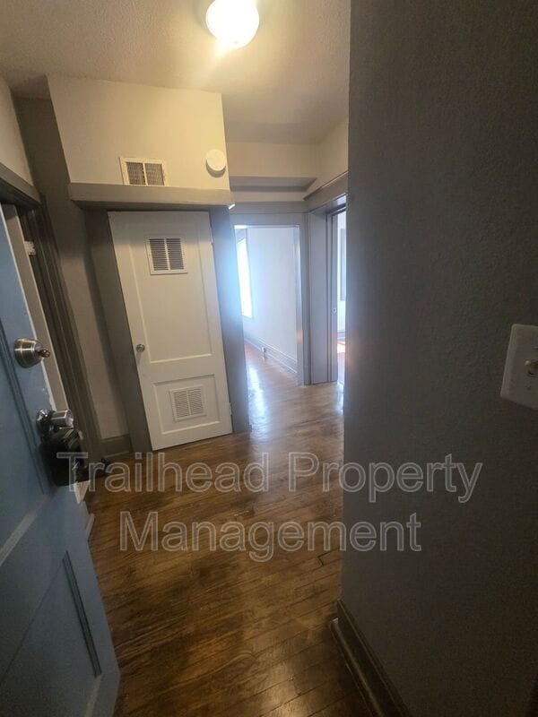 Photo - 3227 Central St