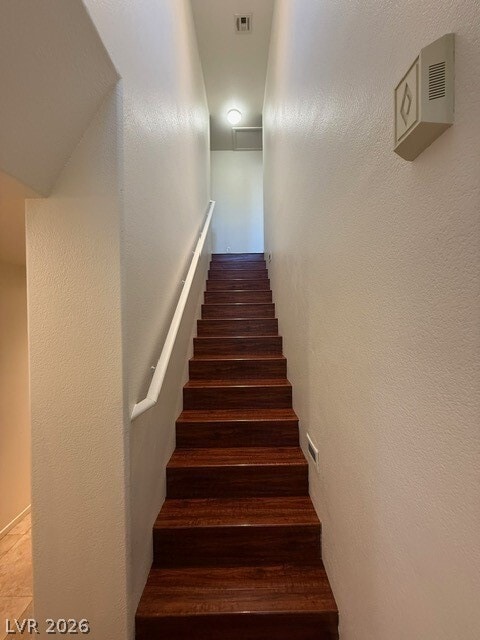 Photo - 6249 Humus Ave