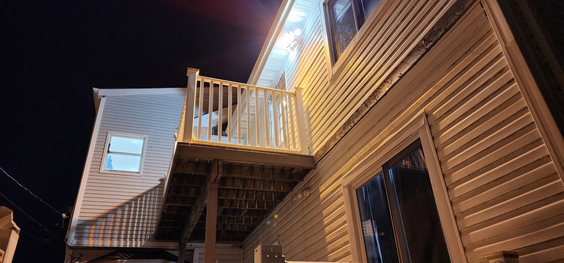 Photo - 150 E Walnut St