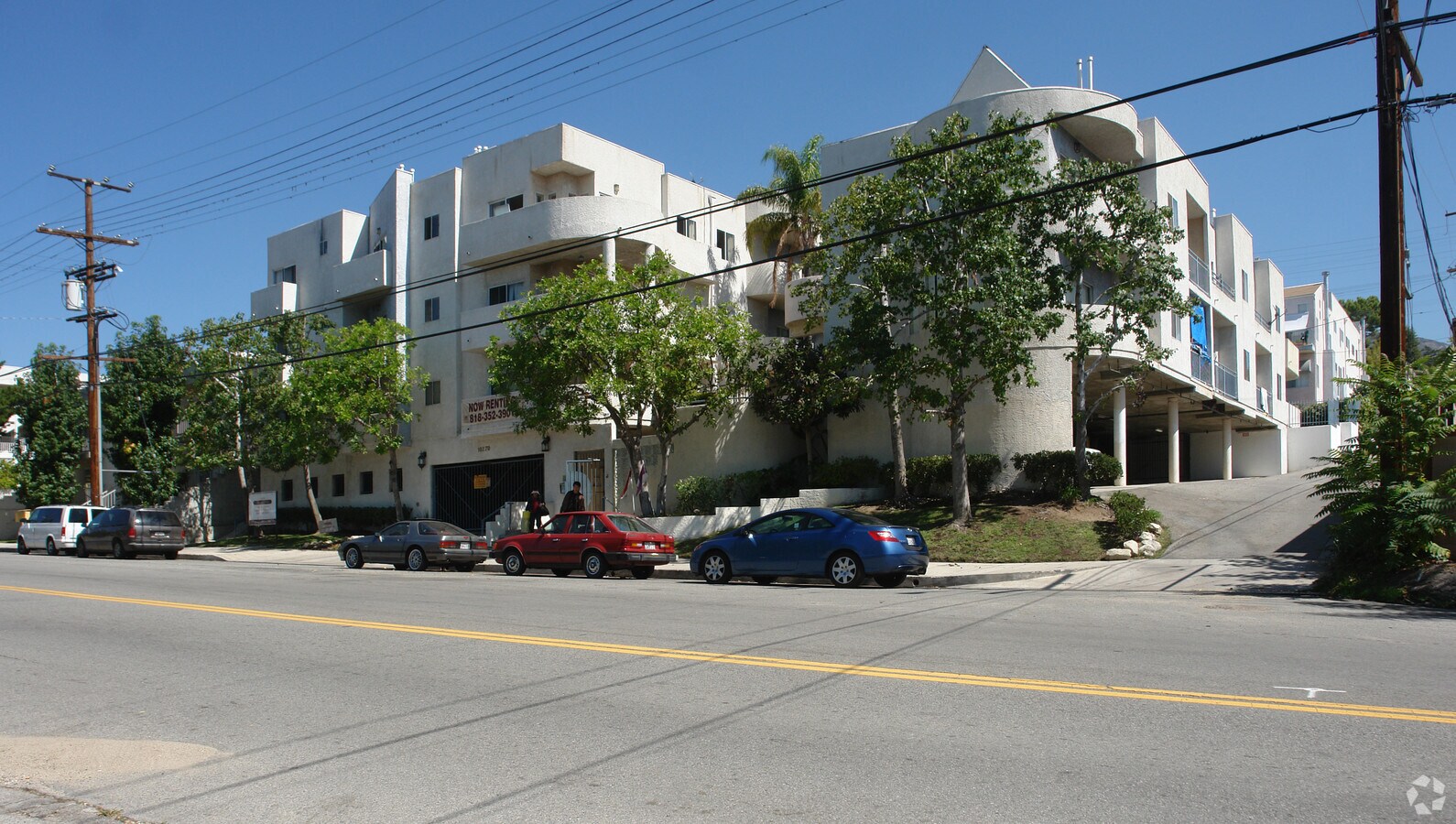 Tujunga Villas Apartments - Tujunga Villas Apartments