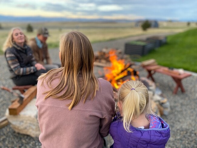 Backyard firepit - 3282 Cabernet Dr