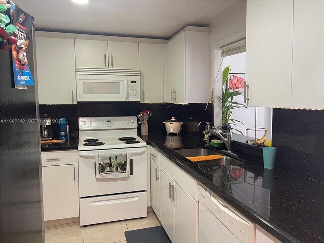 Photo - 3750 NE 169th St Unit 102