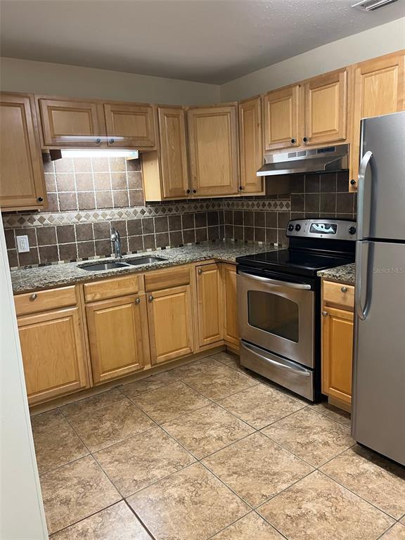 Photo - 122 NE 37th Terrace