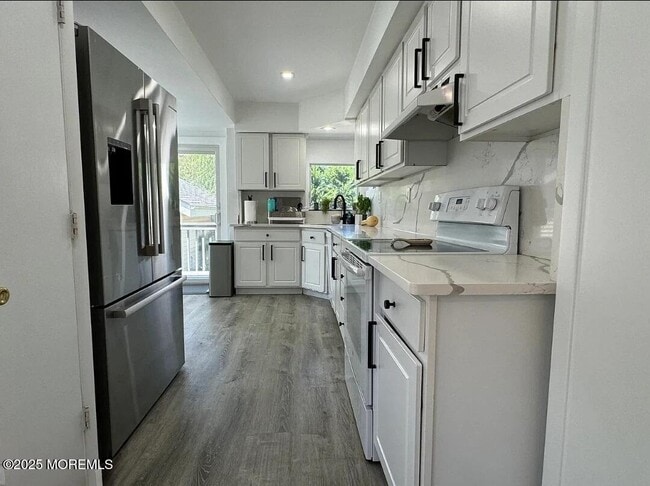 Photo - 184 Ridgewood Ave