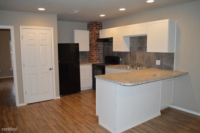 Photo - 721 S Olympia Ave