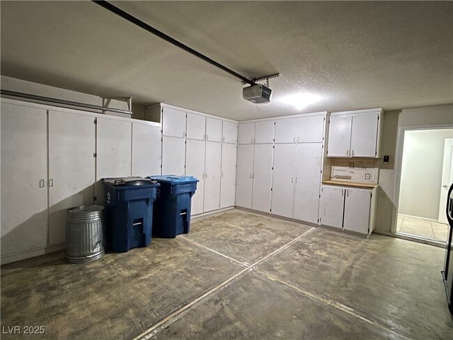 Building Photo - 7621 Prairie Corners Dr Rental