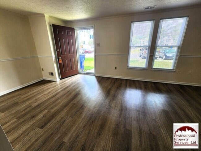 Charming 3br/1.5ba Townhome Updated, Convenient, And Move In Ready