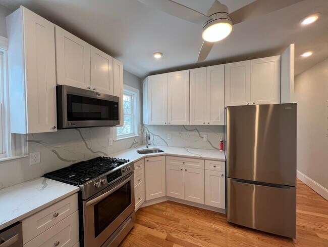 11 Burnham St Unit 2