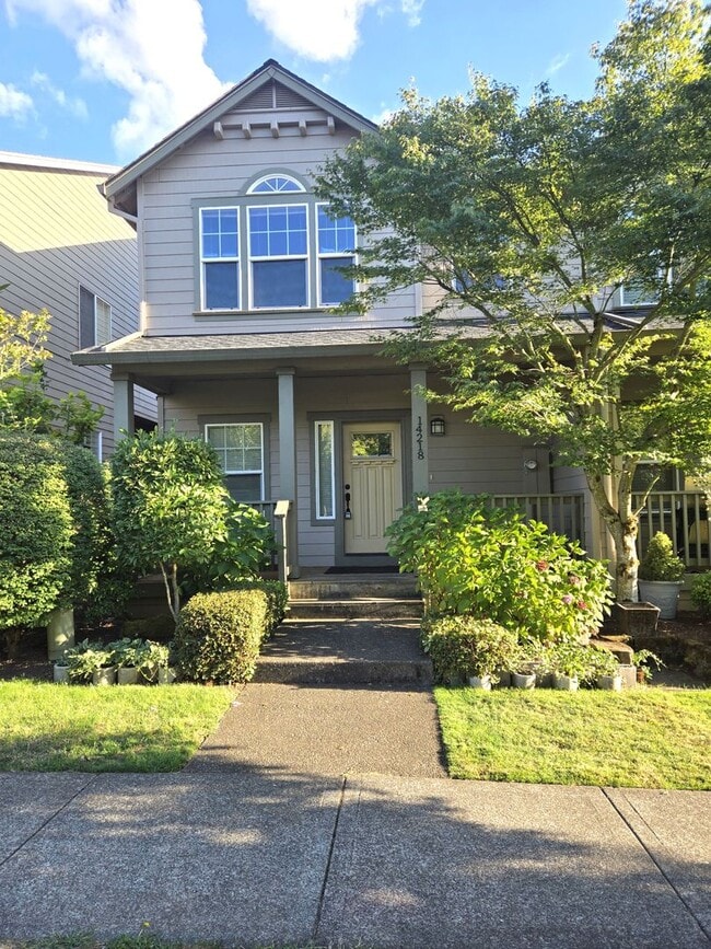 Building Photo - Tons of Space ! Walk to Park! Newer 2017 ... Rental