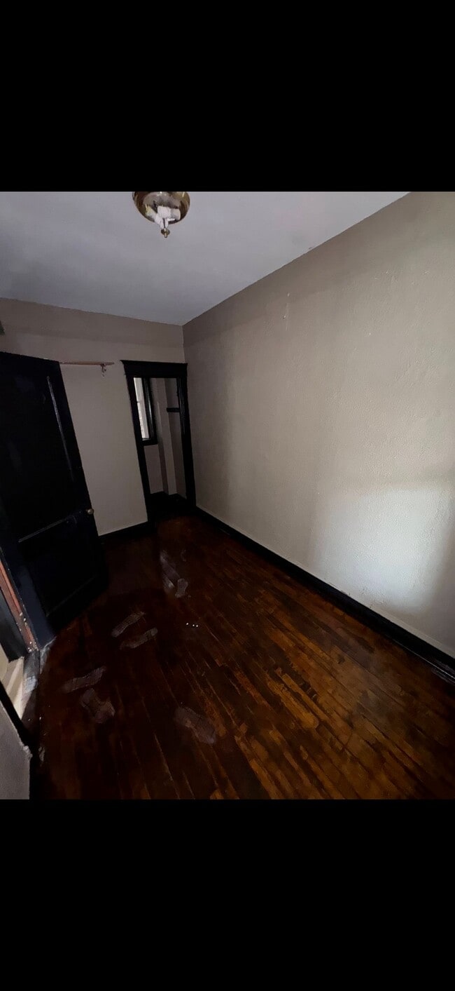 Photo - 2134 S Marshall Blvd Unit 1
