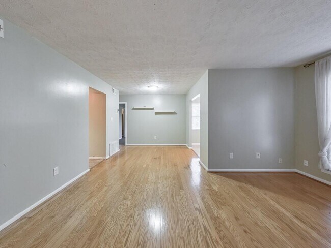 Photo - 5155 Roswell Rd NE Unit 1