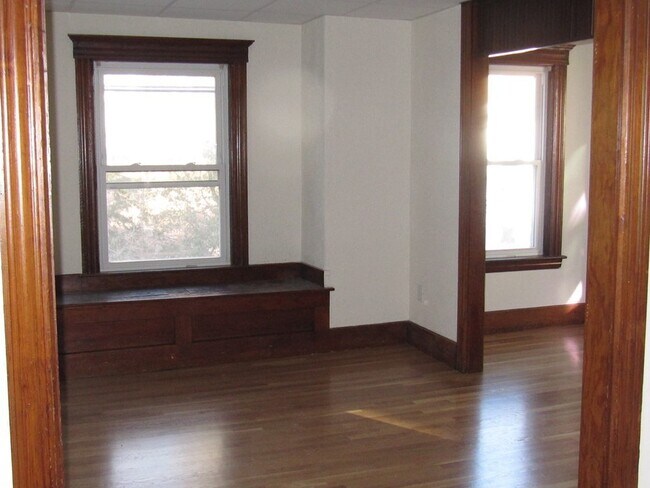 Photo - 1 W Lake St Unit 1