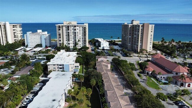 Building Photo - 1967 S Ocean Blvd Unit 211C Rental
